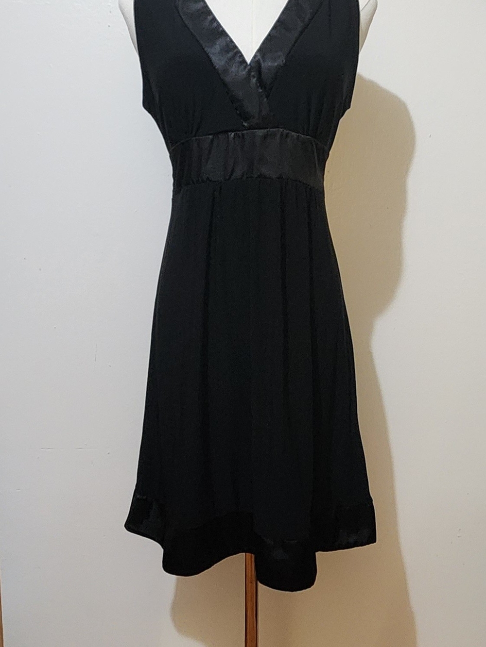 Maurices Black Sleeveless V-Neck Midi Dress